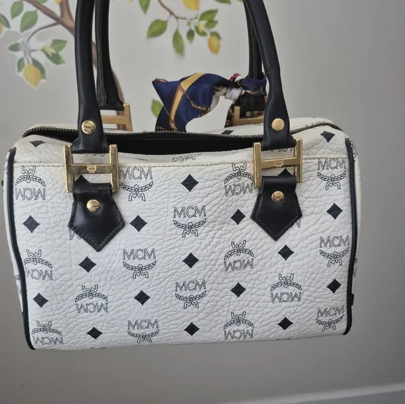 MCM Purse - Picture 5 of 11